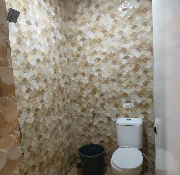 پانسیون Zaya Guest House