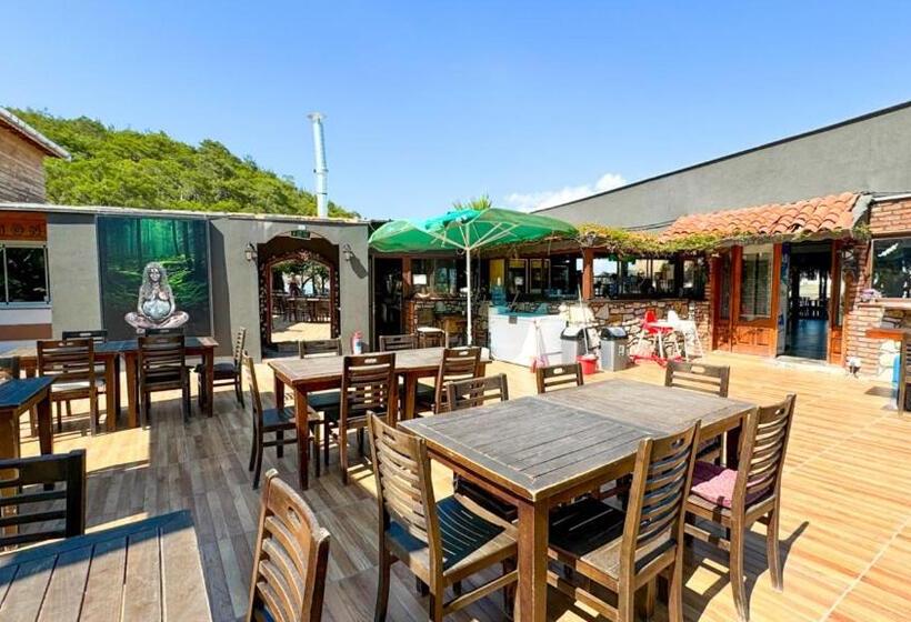 مبيت وإفطار Gaia Bungalow
