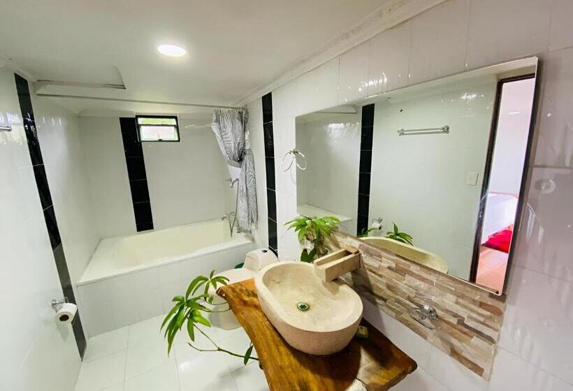 هتل Finca Campestre La Carolina