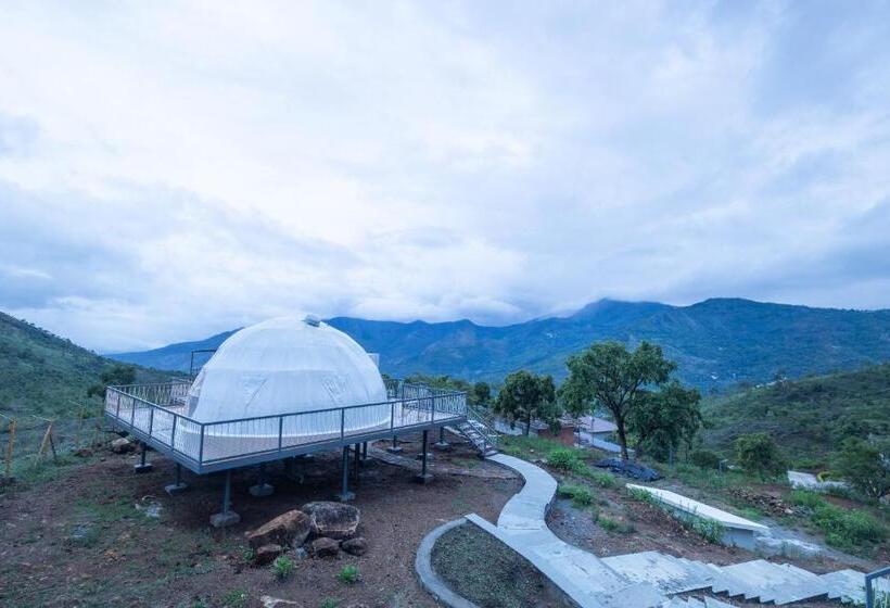 هتل Tomorrowland Farms And Suites