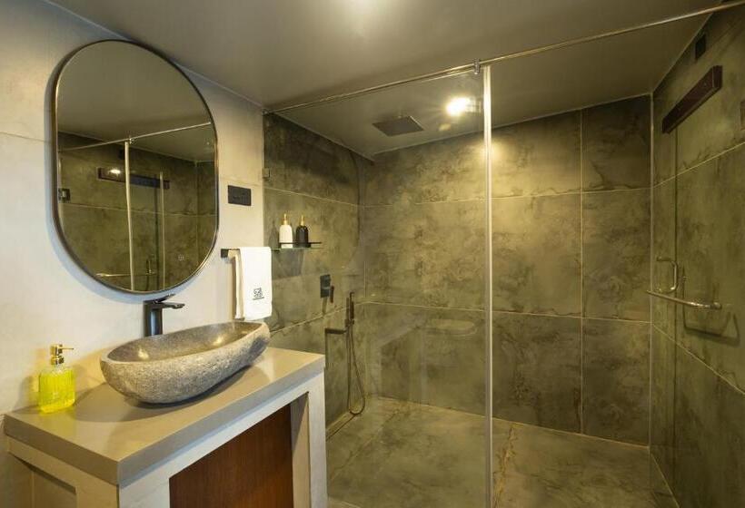 هتل Tomorrowland Farms And Suites