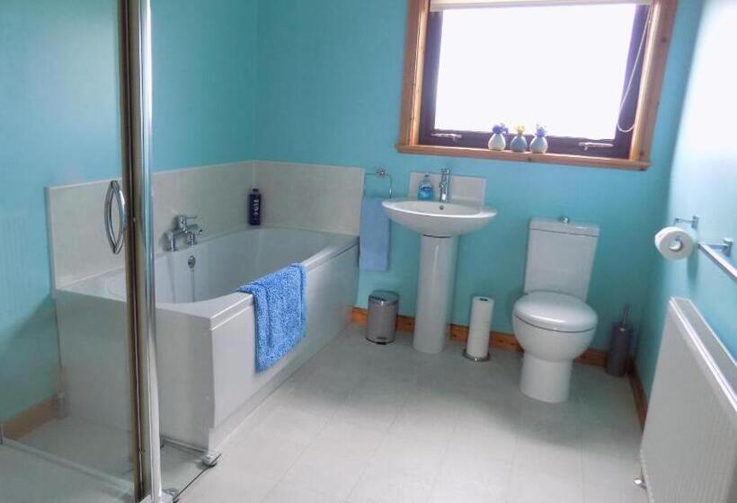 بنسيون 2 Br On Bus Route To Sty Town   No Breakfast   Crockery Cutlery Tidy Up Offered