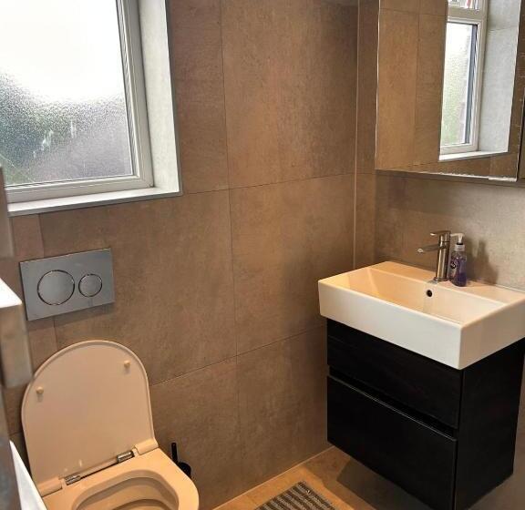 Пансион Rooms In London Next To Tube And Wimbledon