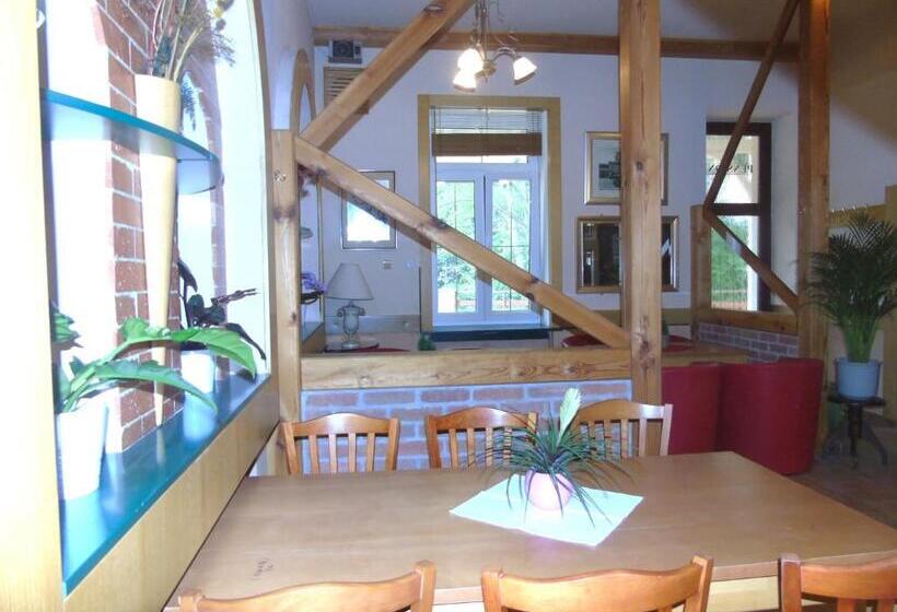 بنسيون Toris Inn