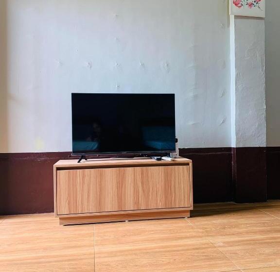 Emelita Affordable Bed And Breakfast