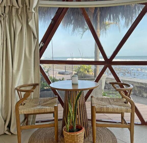 هتل Almare Zonte Beachfront Glamping