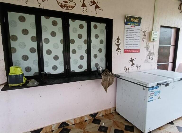 בית מלון כפרי Kanti Farms Badlapur