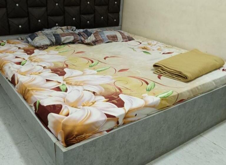 בית מלון כפרי Kanti Farms Badlapur