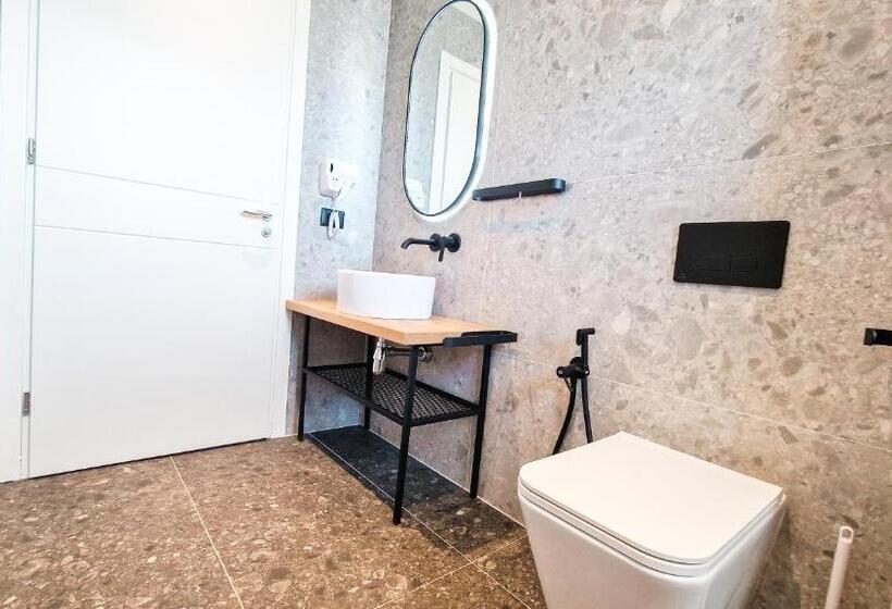 هتل Sunset Shoreline Saranda   Sea View   Free Private Parking   Pool