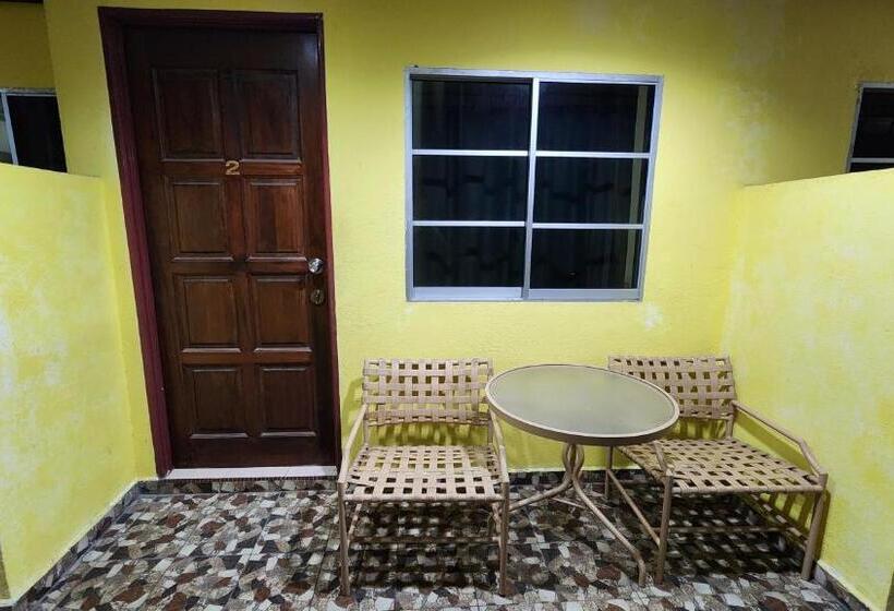 مُتل Lagenda Resthouse Cenang Beach