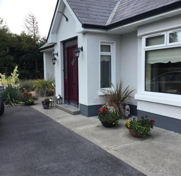 פנסיון Glenfarne House