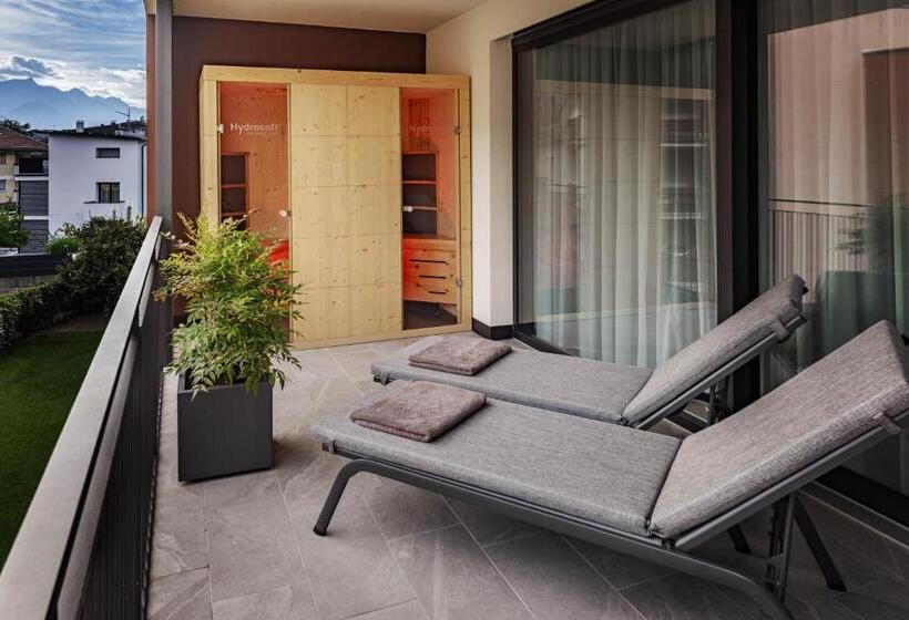 膳宿费 Villa Hubertus Luxuria Nova Suites   Adults Friendly