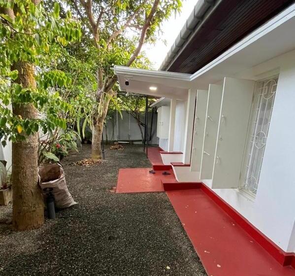 فندق Coastal Breeze