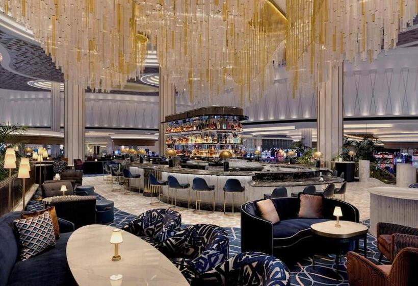 هتل Fontainebleau Las Vegas By Suiteness