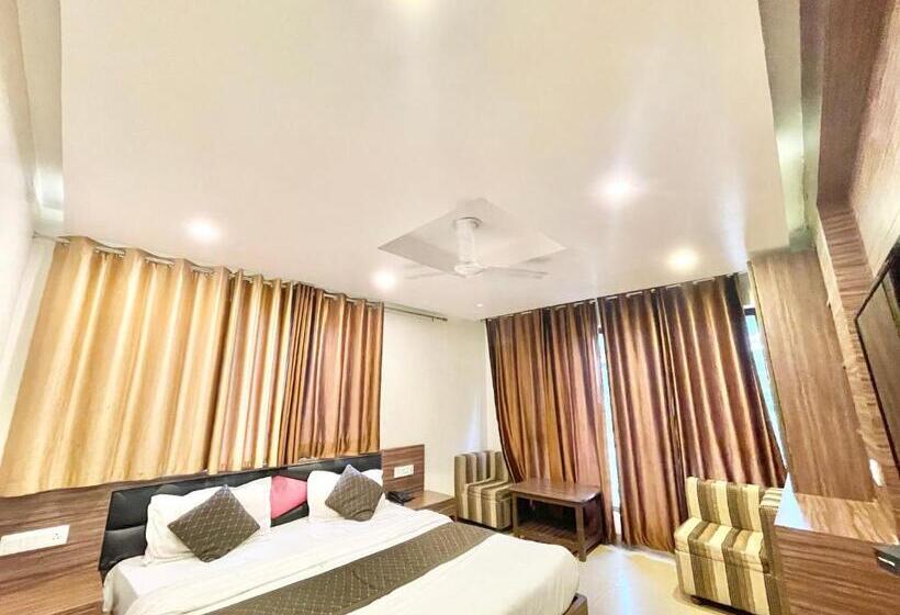 Hotel Savoy Residency Inn ! Mussoorie होटल सवॉय रेजीडेंसी इन, হোটেল সাভয় রেসিডেন্সি ইন , Near Mall Road H