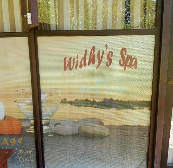 Отель The Beach Bungalows & Turtle Sanctuary