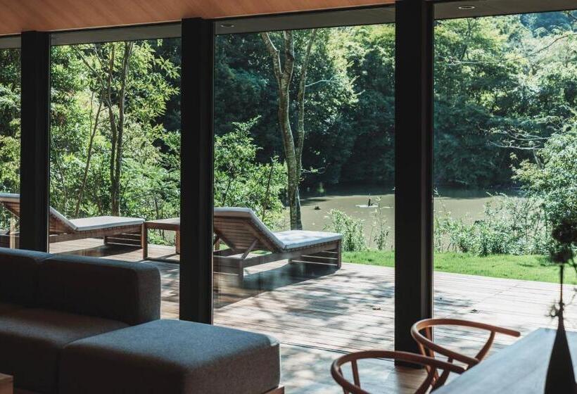 فندق The Lakotan