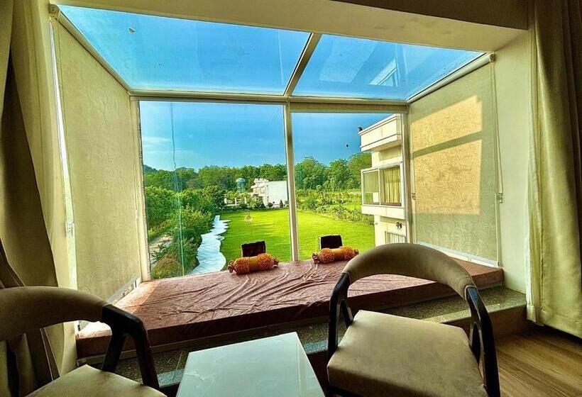 فندق Corbett The Regnum Resort