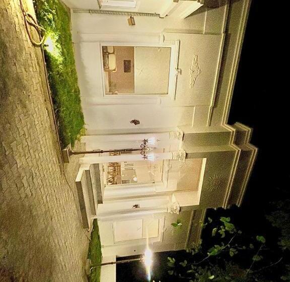 فندق Corbett The Regnum Resort