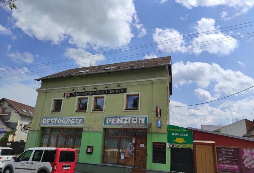 פנסיון Penzion A Restaurace U Knoppa