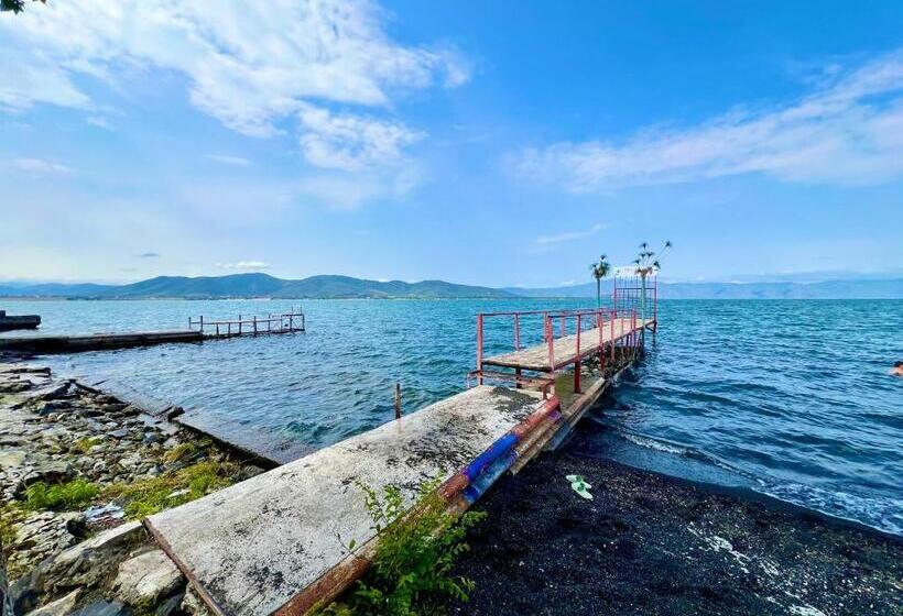 پانسیون Rancho On Sevan Beach By Hv