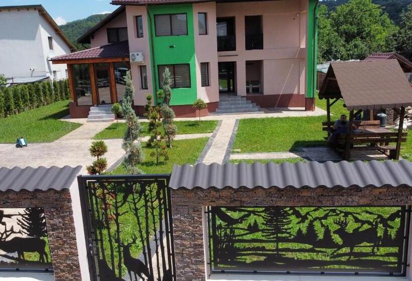 بنسيون Viv House