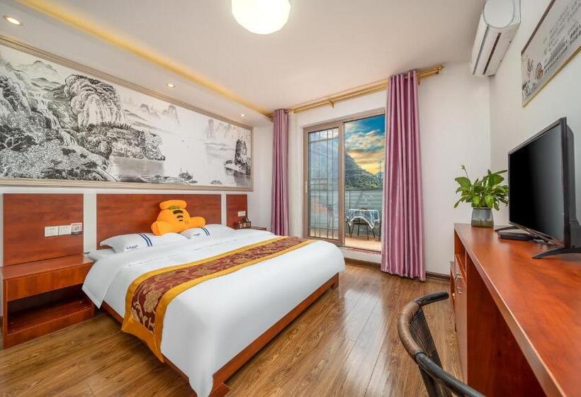 Guilin Peach Blossom Bay