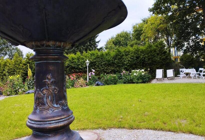 צימר Unik Villa Kurz Urlaub Mit Veranda Und Balkon