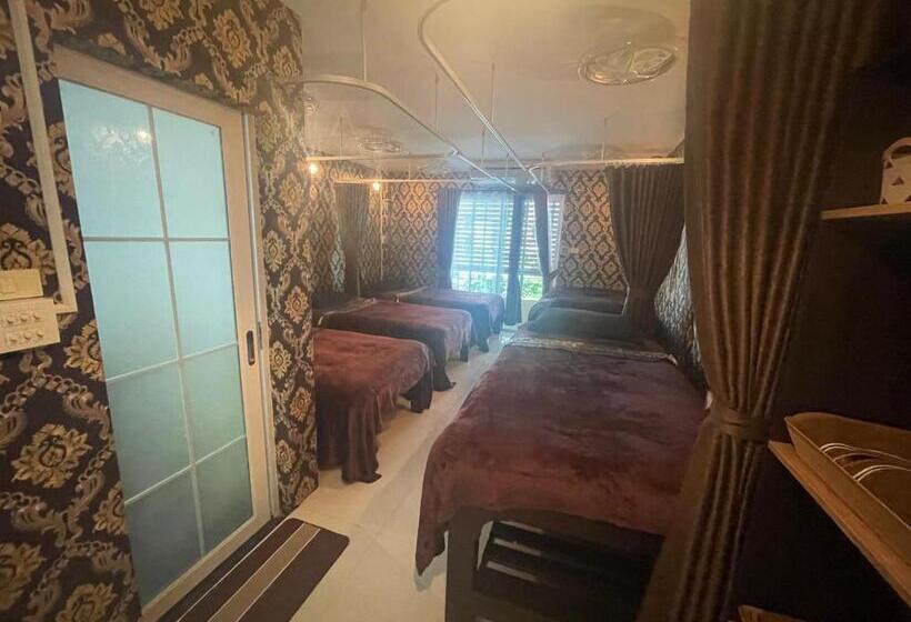 Ilin Hostel Pattaya