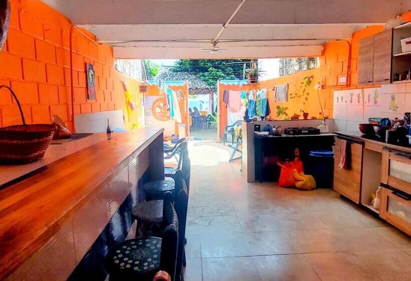 پانسیون Casa Isayoba