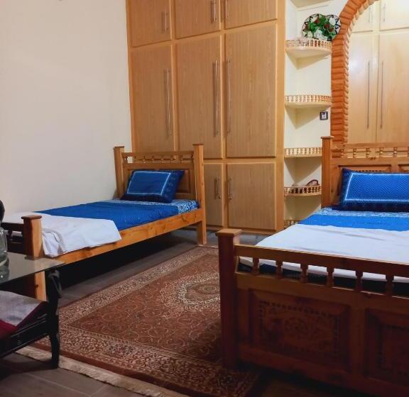 פנסיון Home Away From Home