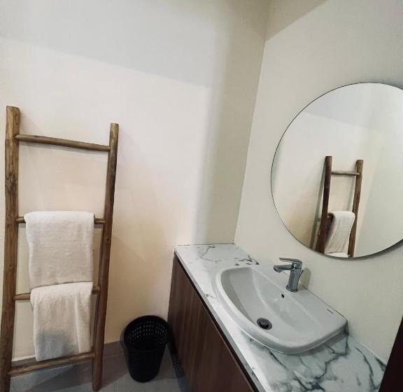 پانسیون Kamala House Room 3 With Terrace