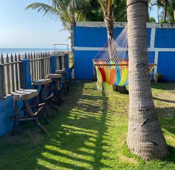 پانسیون Room In Cabin   Beach Cabana Breakfast And Pool