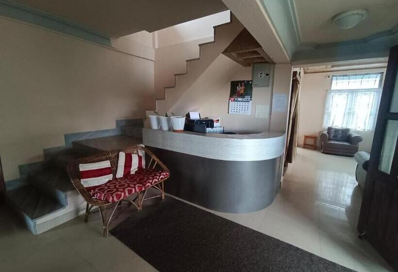 بنسيون Sohra Plaza Resort