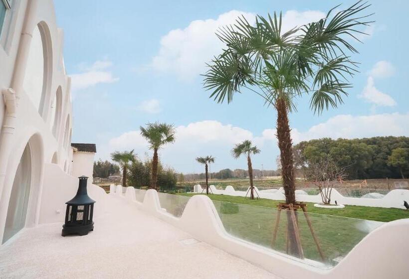 استراحتگاه 上海迪诺星辰度假民宿