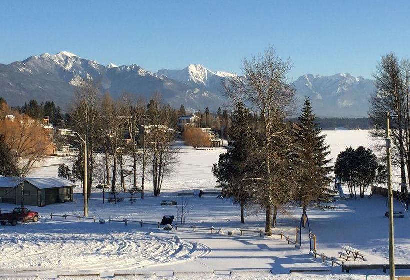 Ski Panorama   Golden   Fairmont   Free Radium Hot Spring Passes   Akiskinook Resort   Fully Equippe