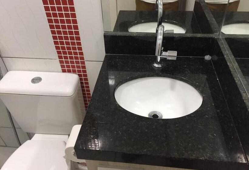 هاستل Chemin Suites