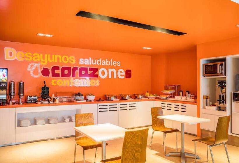 ホテル One Puebla Serdan