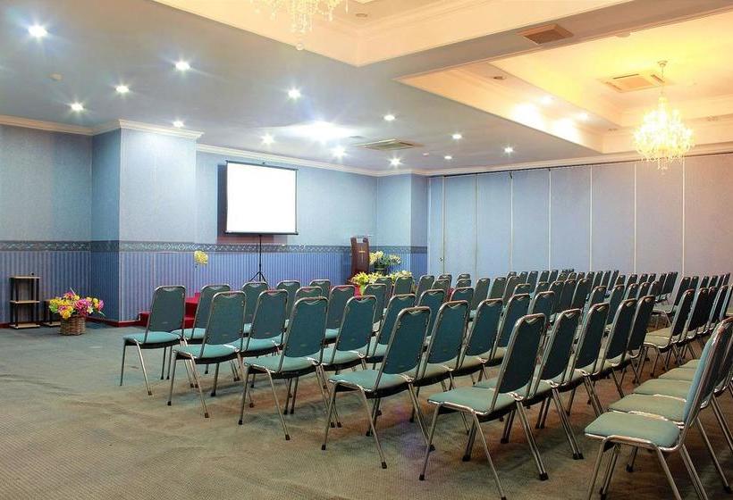 هتل Zen Rooms Sawojajar