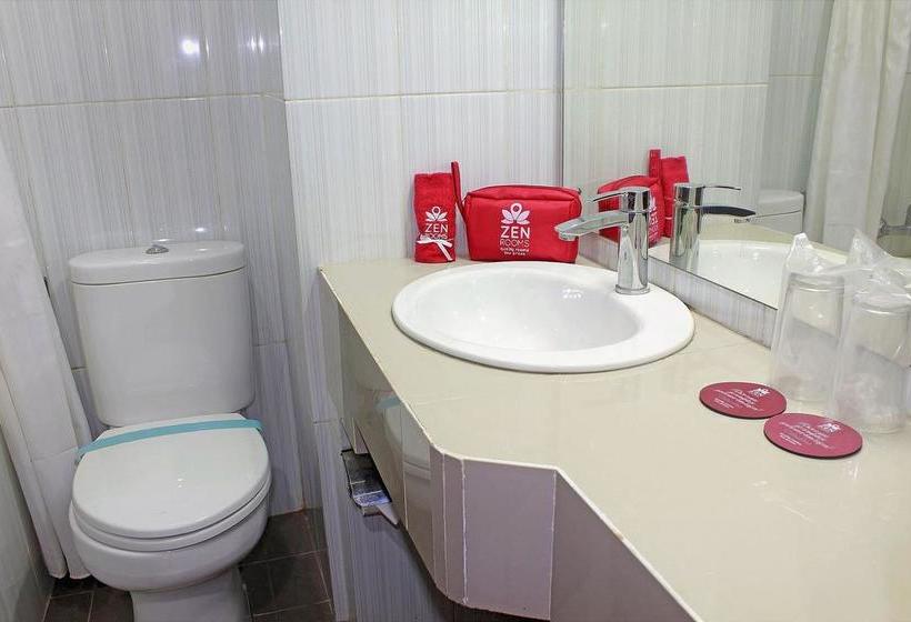 هتل Zen Rooms Sawojajar