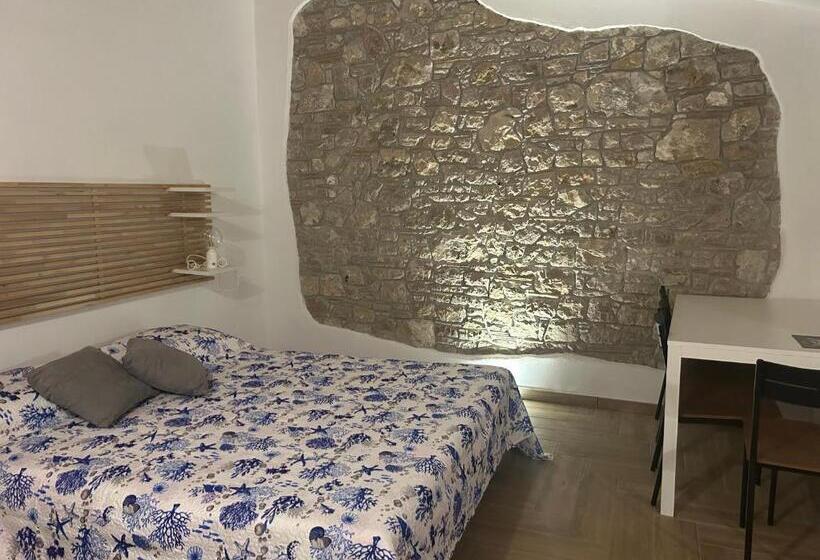 ベッドアンドブレックファースト Antica Dimora