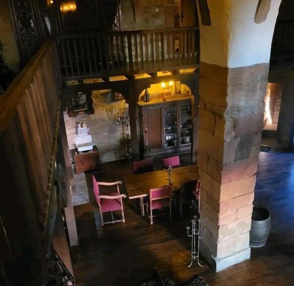 ベッドアンドブレックファースト Burg Hermannstein   Rittersaal