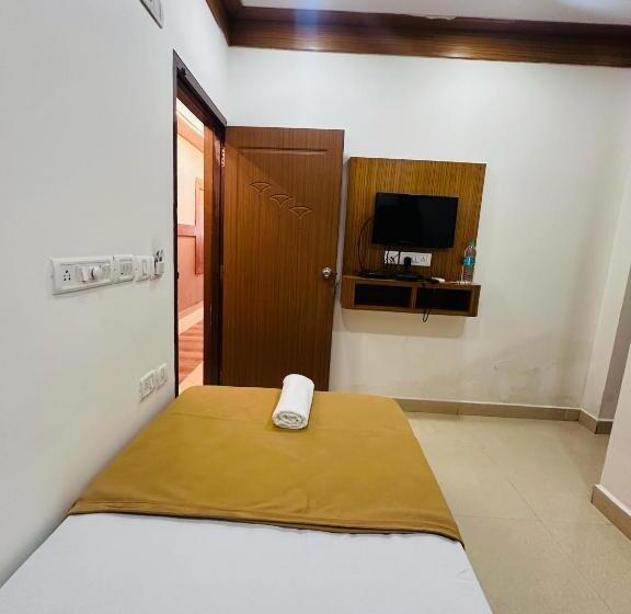 فندق Embassy Grand Boarding And Lodging
