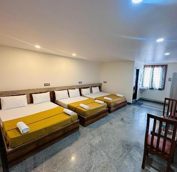 فندق Embassy Grand Boarding And Lodging