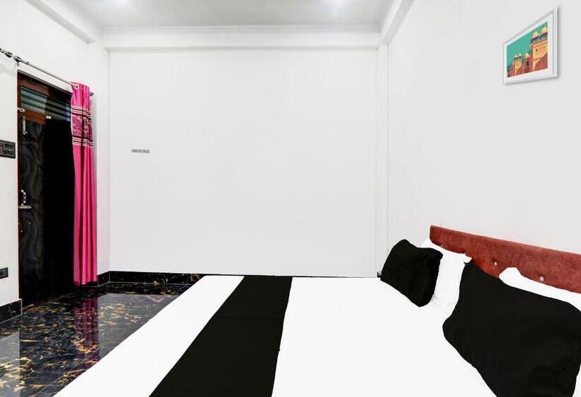 فندق Oyo Moon Sez