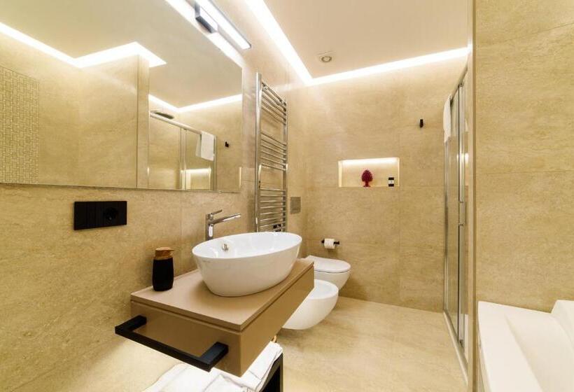 بنسيون Estate4home   Nicholhouse