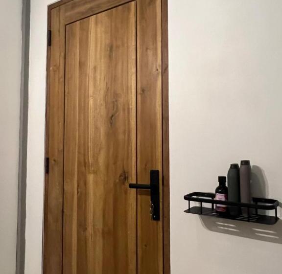 پانسیون Liontree Villa