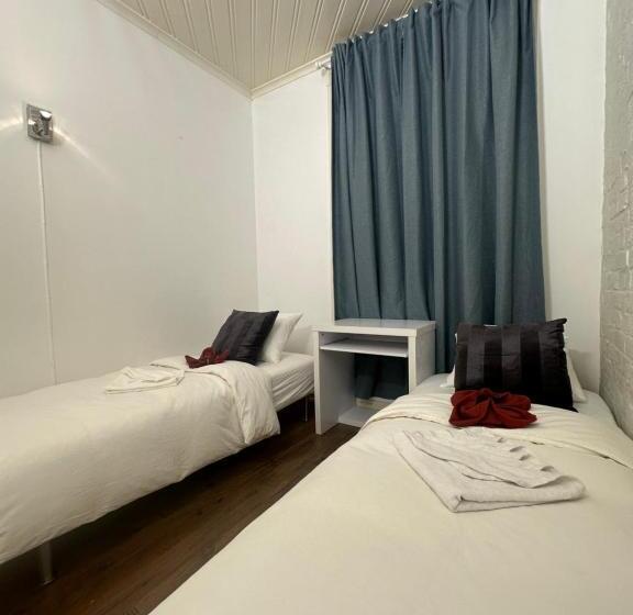 بنسيون The Station Central Apartments