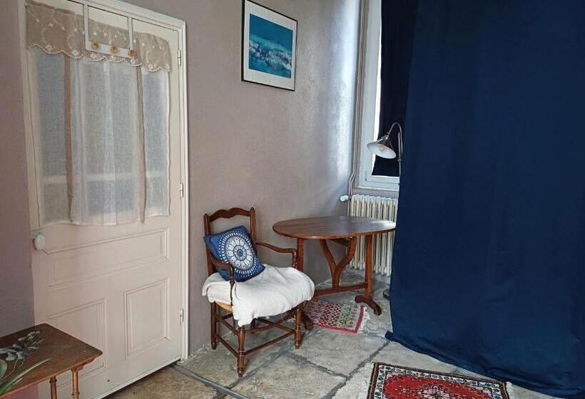 مبيت وإفطار Chambre D Hôtes Aramon