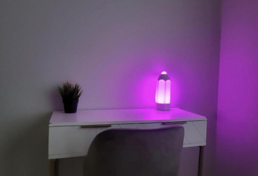مبيت وإفطار Light House Close To Downtown